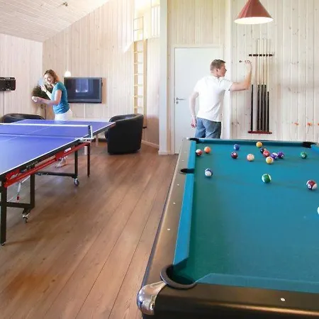 Sleeps 20 Pool Wifi *