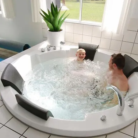 Sleeps 20 Pool Wifi Bagenkop